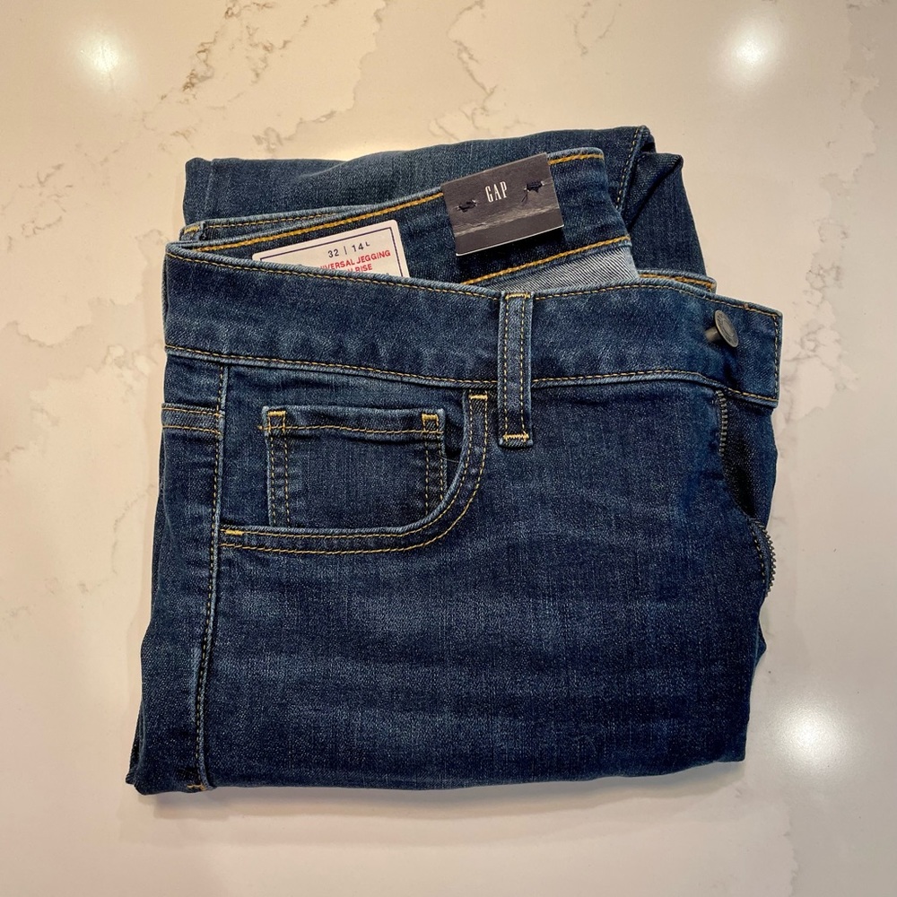 *NWT* Gap High Rise Universal Jegging
